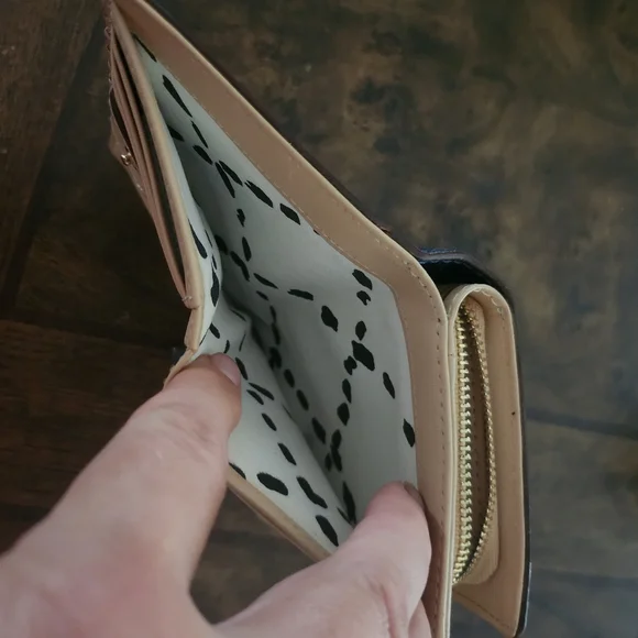 Kate Spade leather wallet - Picture 5 of 5